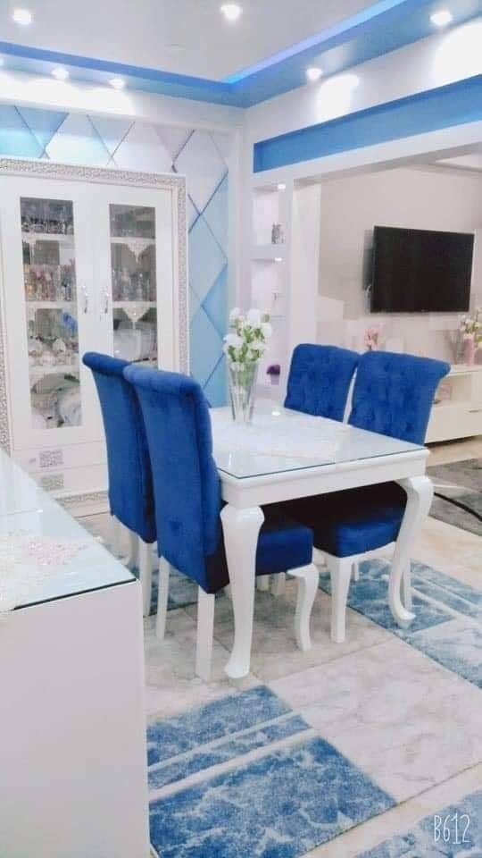 سفرة مودرن صغيرة