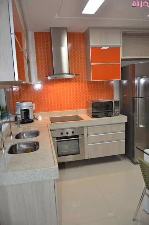 صور مطابخ خشب لونين