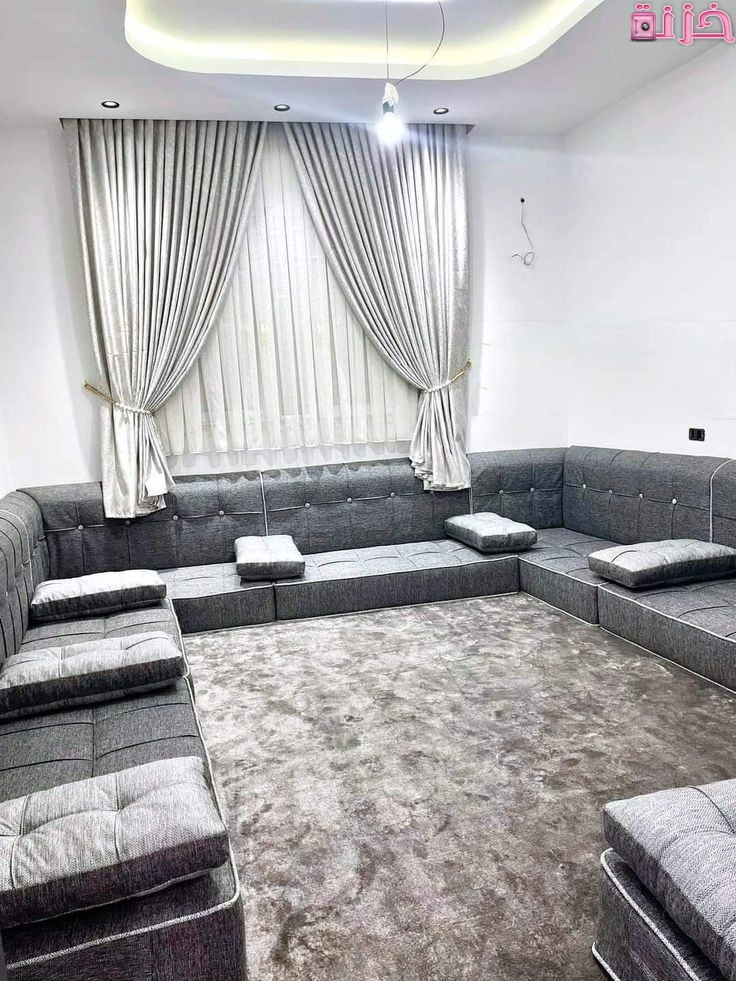 مساند ظهر مجلس عربي