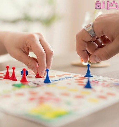 أفكار ألعاب مسلية وممتعة للكبار في البيت بدون نت